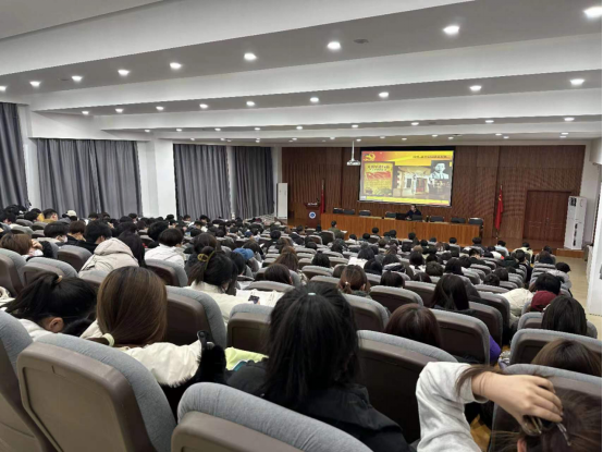 應(yīng)用技術(shù)學院邀請劉景毅老師與大學生分享錦州——新中國國歌素材地紅色歷史