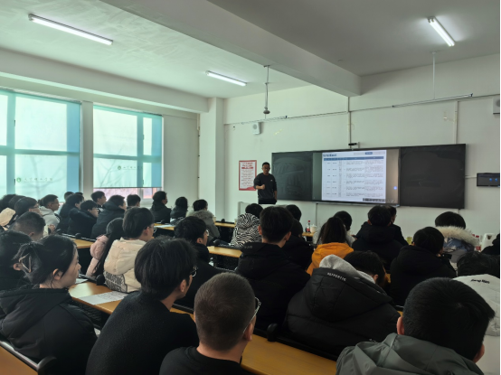 智能工程學院攜手錦州希爾達汽車零部件有限公司、奔馳—梅賽德斯公司舉行專場招聘會