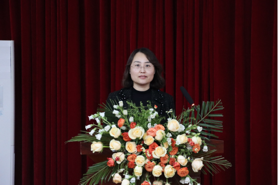 聚榜樣之光 譜青春華章學(xué)校召開2024年度學(xué)生表彰大會(huì)