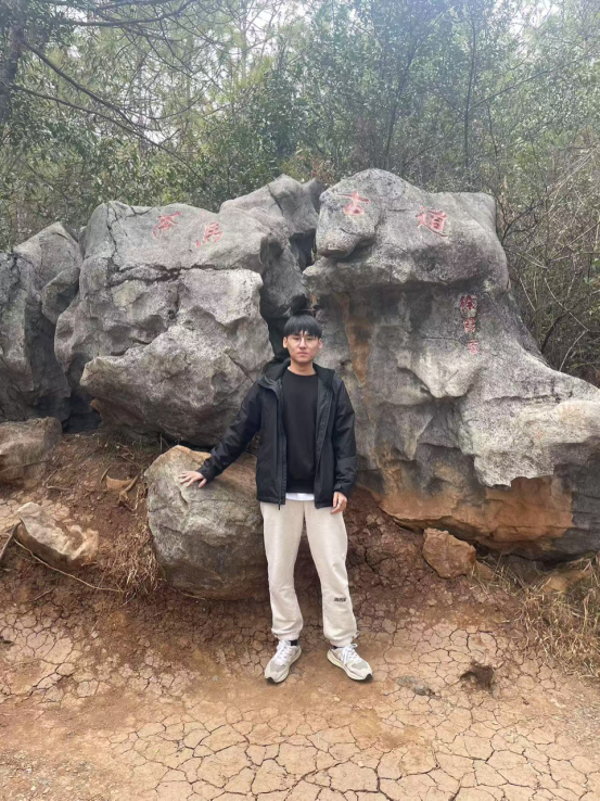 榜樣力量| 劉天燁：旅游管理專業(yè)跨考法學(xué)研究生的奮斗之路
