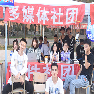 多媒體，硬件社團.JPG
